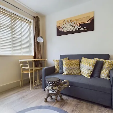 Fabulous Quiet Chelmsford Apartment - Free Parking Exterior photo